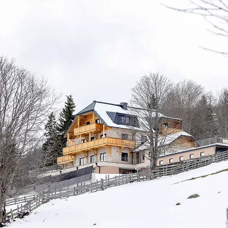 Lägenhet Laerchenhof 303 *