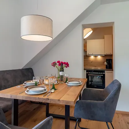 Apartment Laerchenhof 303